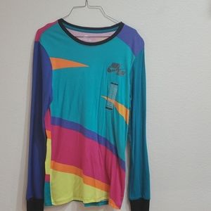 Brand new Nike Air Long sleeve size small.